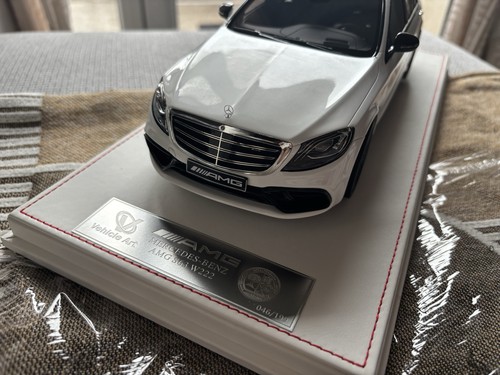 Voiture miniature