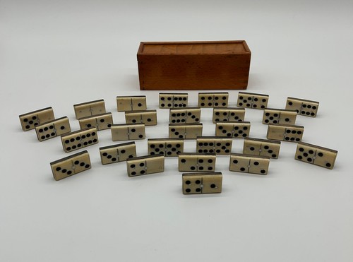 Jeu dominos ancien avec - de,