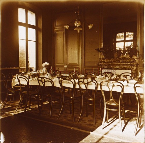 Grande salle manger c1920 - grande,