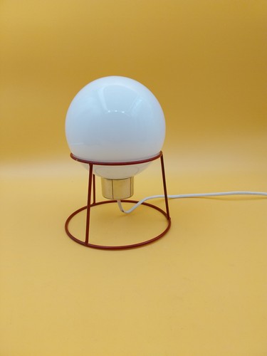 Lampe métal rouge globe