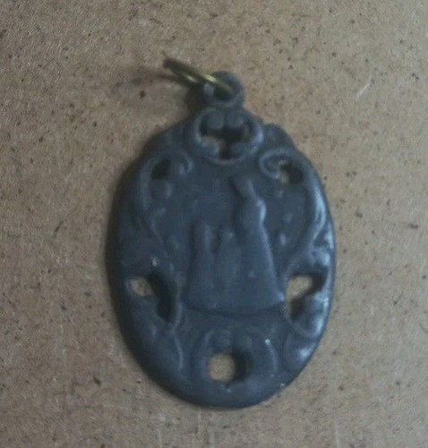 Pendentif religieux plomb - pendentif,