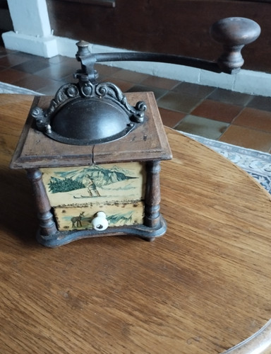 Ancien moulin cafe - , a