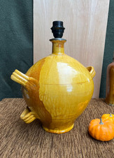 Grand pied de lampe en céramique émail jaune doré conscience potier Rhône XXème