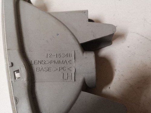 Mazda 323 1996 - 1996, clignotant