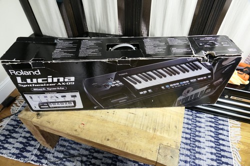 Roland lucina keyboard - lucina,