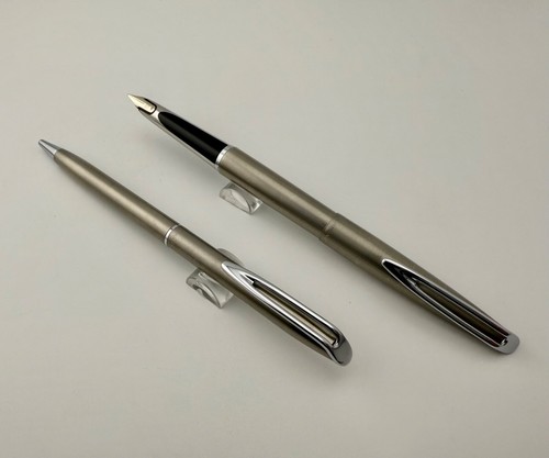 Stylo plume waterman f - plume, c/f
