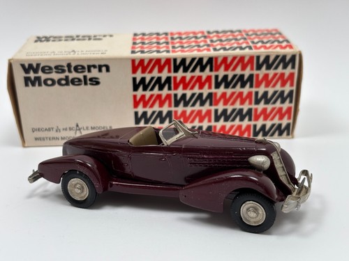 Miniature western - miniature,