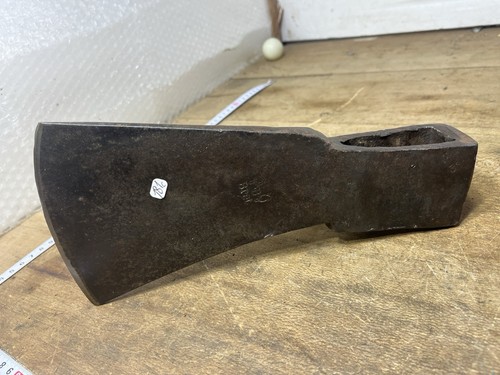 Hache bucheron outil ancien - hache,