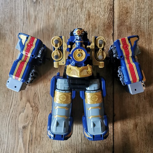 Power rangers megazord robot - megazord,