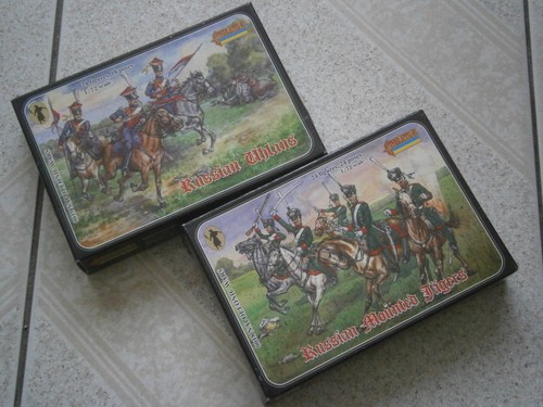 Boites figurine cavalerie - boites,
