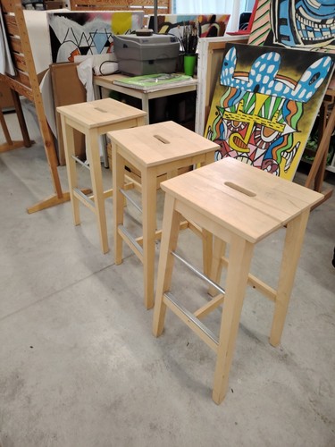 Trois tabourets bois état - tabourets,
