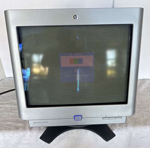 Pavilion x704 crt - 17",