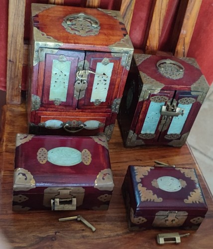 Lot boites a - boites, bijoux