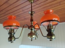 LUSTRE LAITON - 3 réservoir à pétrole électrifiés - 3 abat-jour OPALINE ORANGE