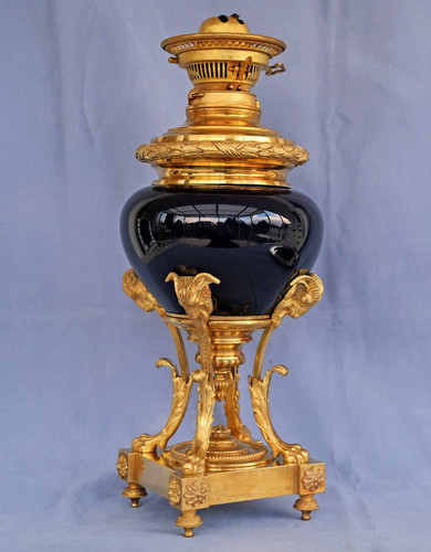 Lampe petrole aux - à,