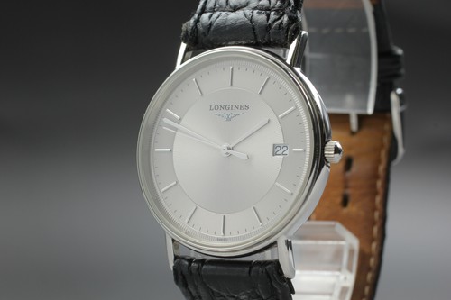 Presque comme neuve montre - [presque, neuve]