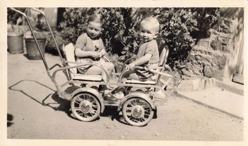 Old photograph circa 1940 - 1940, duo