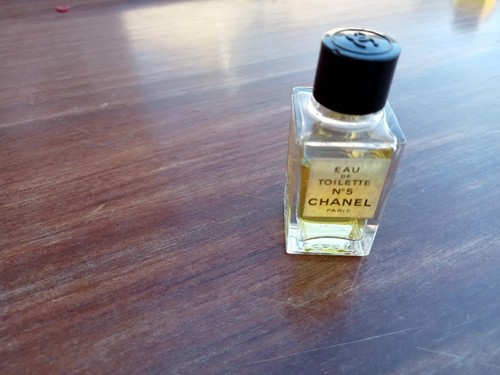 Miniature eau toilette - de,