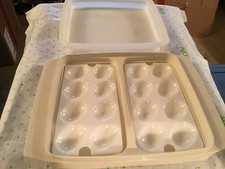 Vintage Tupperware Egg keeper