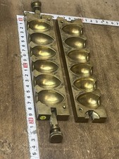 Moule à ovules en bronze