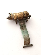 Mètre couturier ancien forme cochon vintage pig shaped tailors tape measure Fran