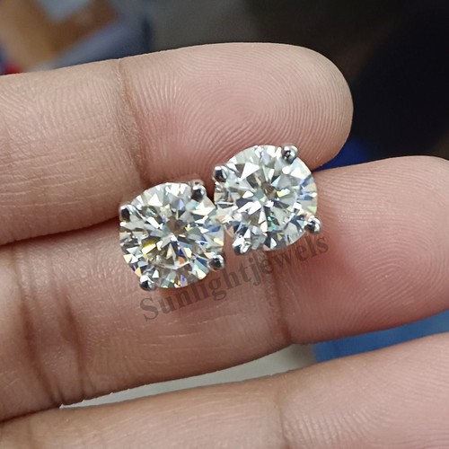 Clous solitaire diamant - , blanc
