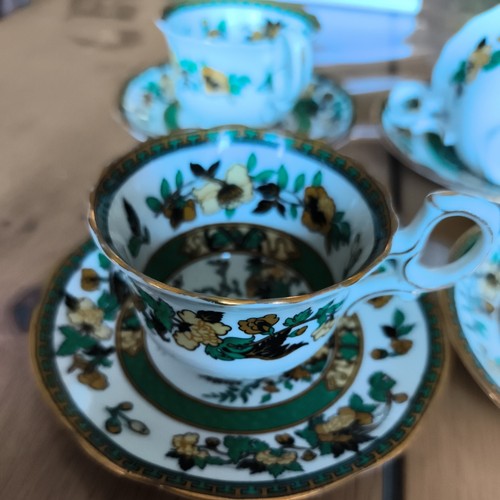 Tasse caféet sous tasses - à,