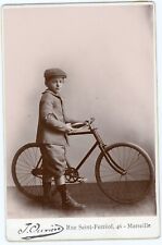 PHOTO CABINET par Ouvière à