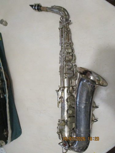 Saxophone estampillé andrieu - estampillé,