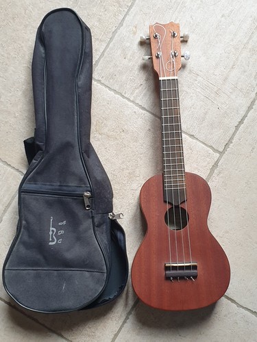 Guitare ukulele antonio - guitare,