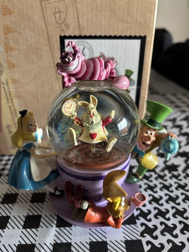 Snowglobe alice aux - snowglobe, des