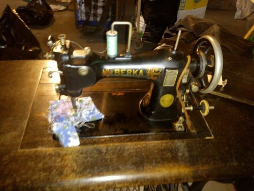 Machine coudre ancienne - machine,