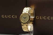 Montre élégante habillée