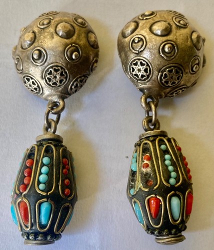 Boucle oreilles la - -, tribu