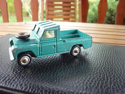 Corgi toys 438 land - rover, 109
