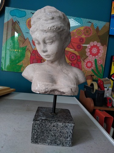 Sculpture buste tête femme - de,