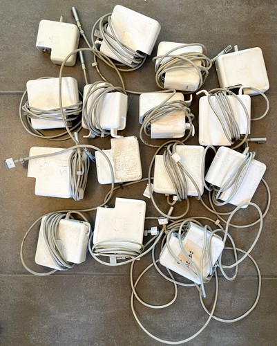 Lot chargeurs apple macbook - 15,
