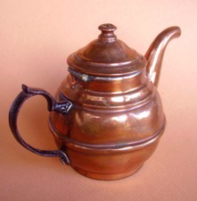 SMALL COPPER DINNER KETTLE / LOUIS PHILIPPE / H. 8.5 CM