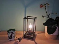 Lampe de table en metal, style