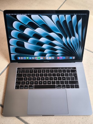Macbook pro 2018 16go - macbook,