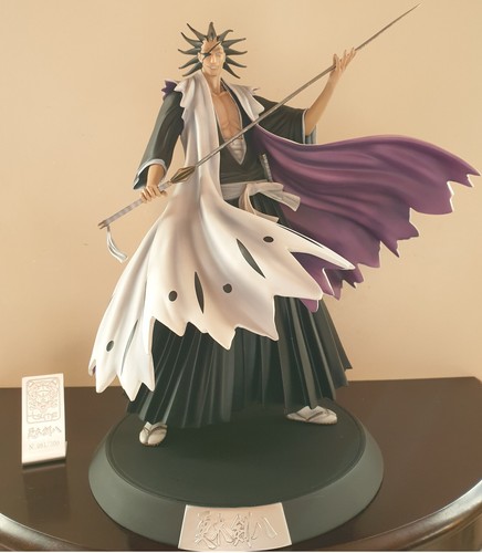 Bleach statuette zaraki - bleach,