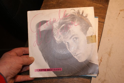 Plastic bertrand - t,