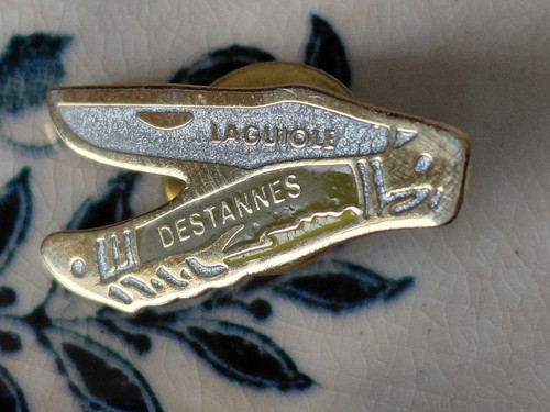 Pin laguiole destannes - pin's,