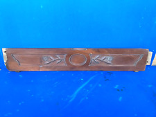 Ancien fronton d'armoire en