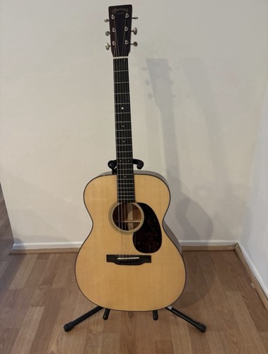 Martin string dreadnought - 6-string,
