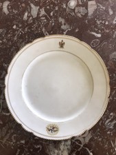 Assiette ancienne aux