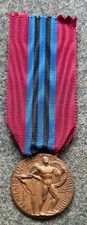 FASCIST ITALIAN MEDAL DVX MUSSOLINI VOLONTARI IN AFRICA ORIENTALE A.O.I. 1935/36