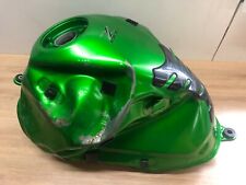 UN RESERVOIR ESSENCE TRES