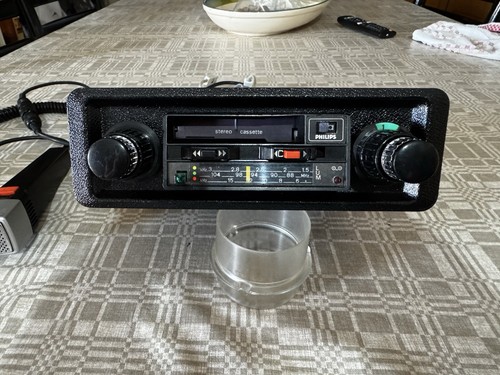 Vintage car radio philips - car,