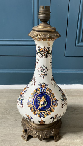 Ancien pied lampe pétrole